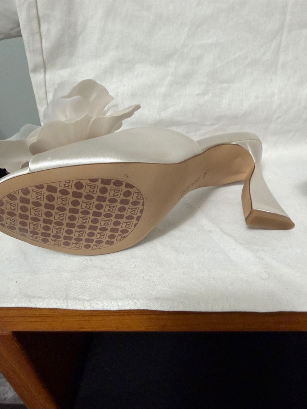 Charles David Ivory Satin Floral Slide Mules - Picture 5 of 7
